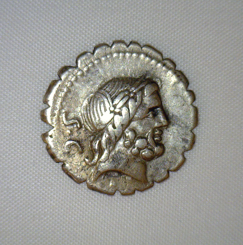 Silver Denarius Serratus - Jupiter & Victory          c 83-82 BC
